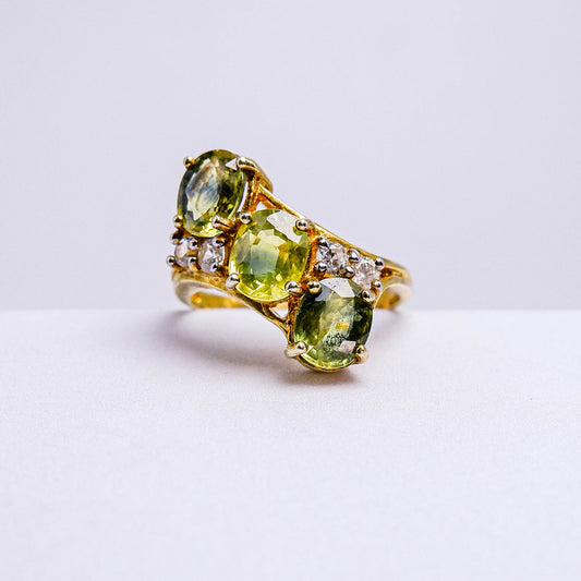 แหวนเงินแท้ 925 ฝังพลอย เขียวส่องบางกะจะ (green Sapphire) + เซอร์คอน (Zircon)