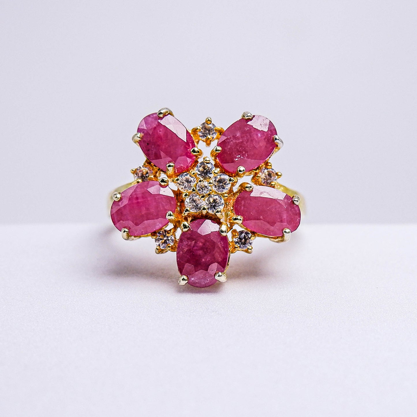 แหวนเงินแท้ 925 ฝังพลอย  ทับทิมมาดา (Madagascar Ruby) + เซอร์คอน (Zircon)