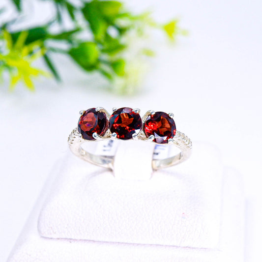 แหวนเงินแท้ 925 ฝังพลอย โกเมน (Garnet) + เซอร์คอน (Zircon)