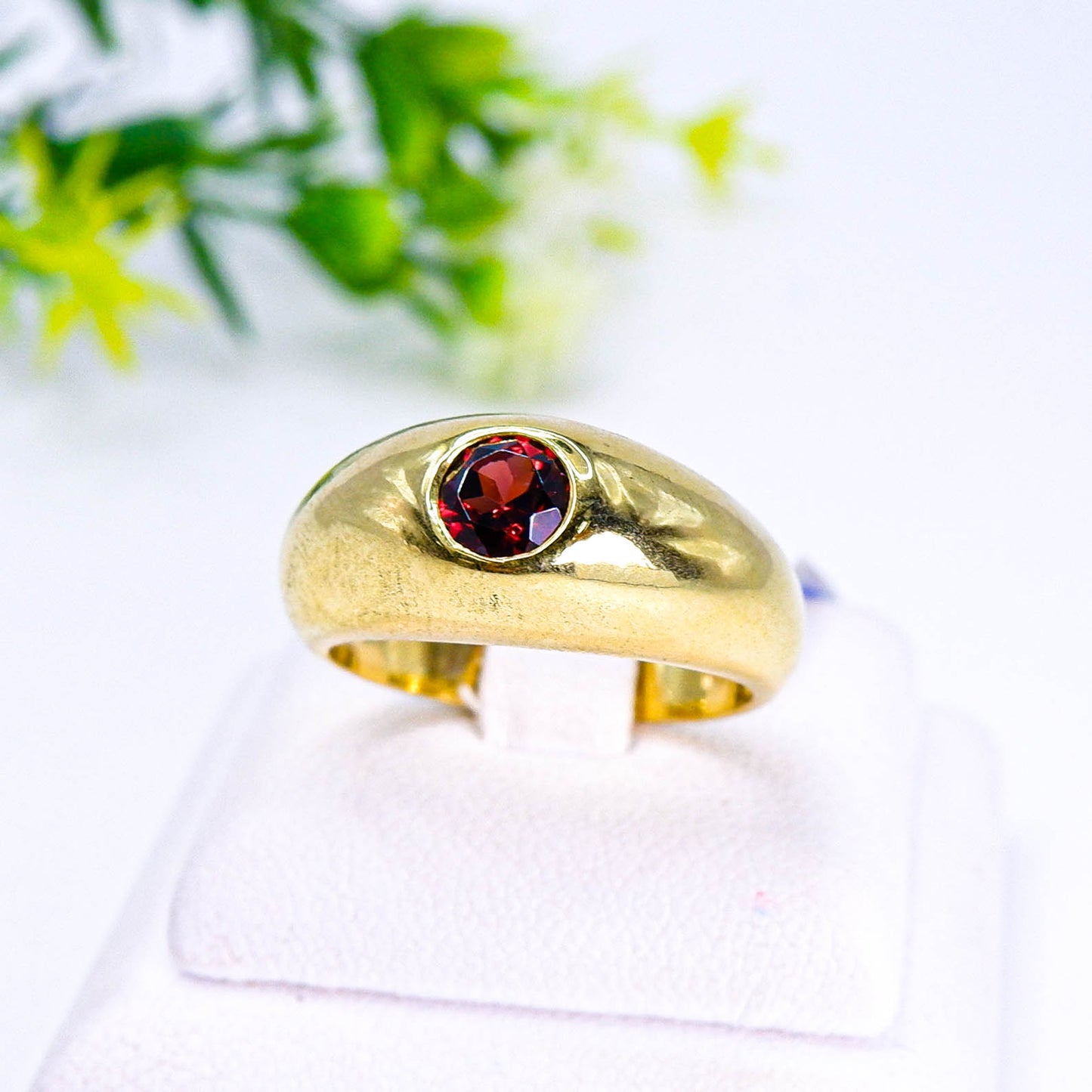 แหวนเงินแท้ 925 ฝังพลอย โกเมน (Garnet)