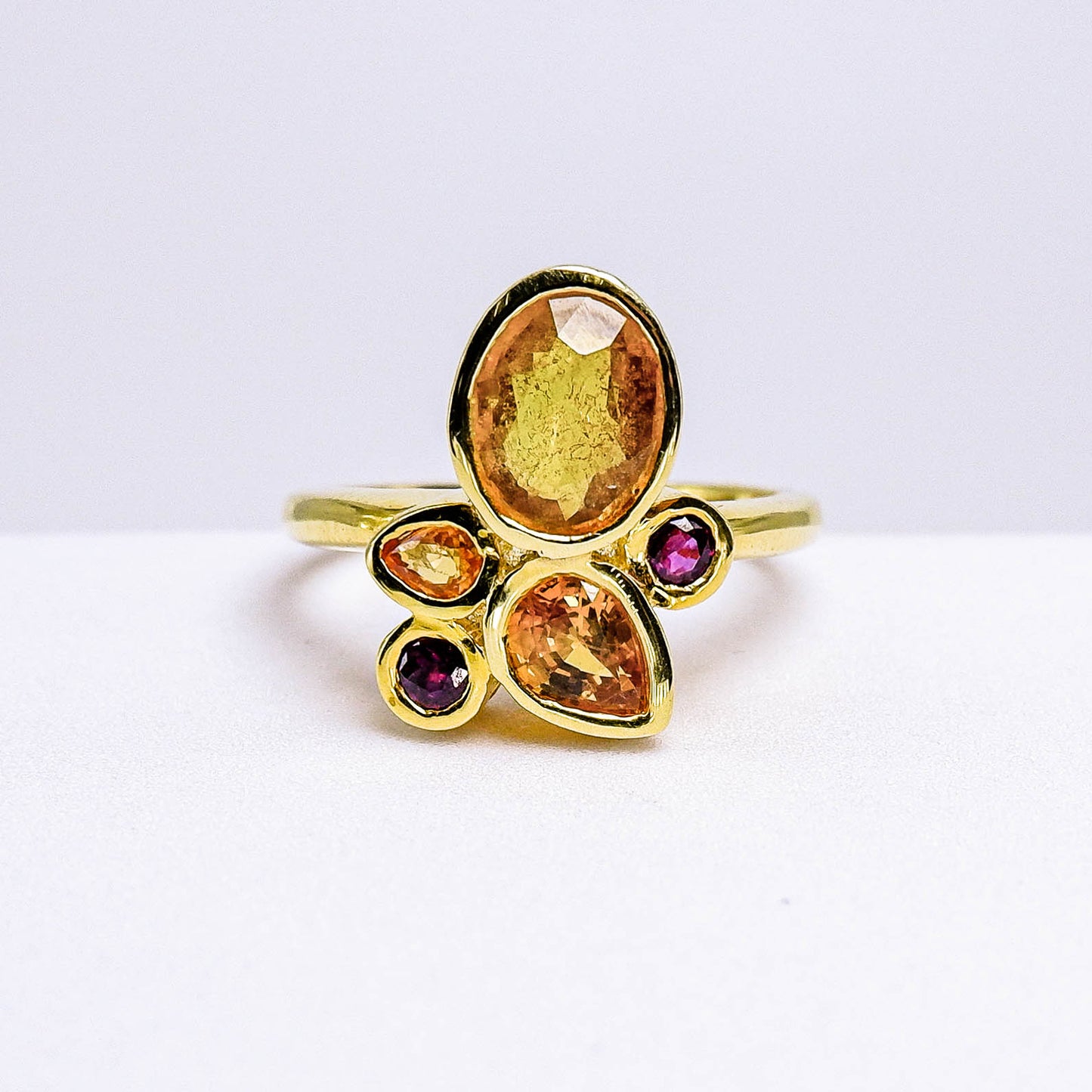 แหวนเงินแท้ 925 ฝังพลอย บุษราคัมบางกะจะ (Yellow Sapphire) + ทับทิม (Ruby)