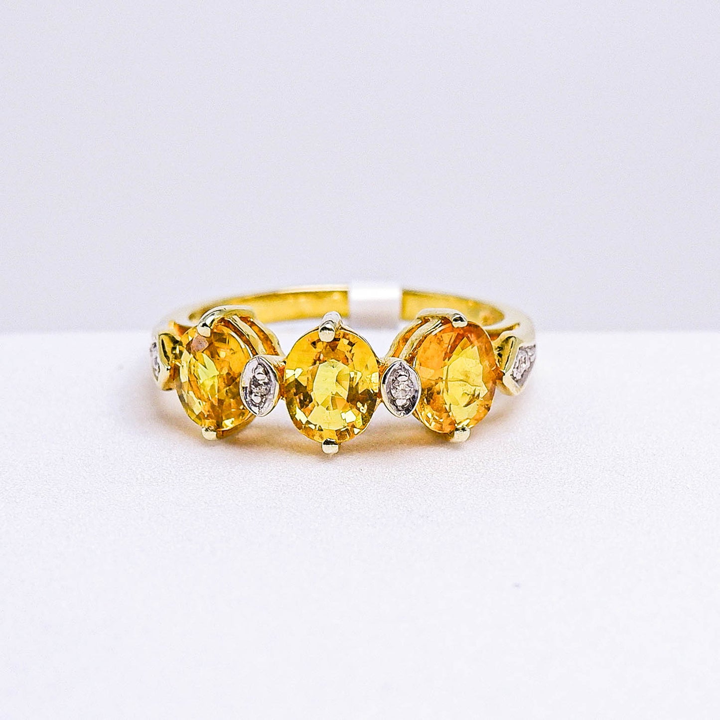แหวนเงินแท้ 925 ฝังพลอย บุษราคัมบางกะจะ (Yellow Sapphire) + เซอร์คอน (Zircon)