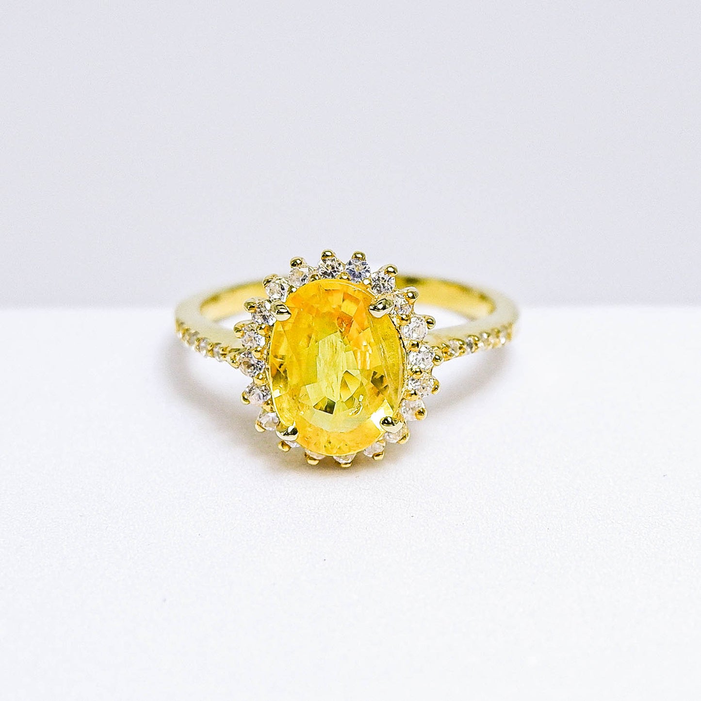 แหวนเงินแท้ 925 ฝังพลอย บุษราคัม (Yellow Sapphire) + เซอร์คอน (Zircon)