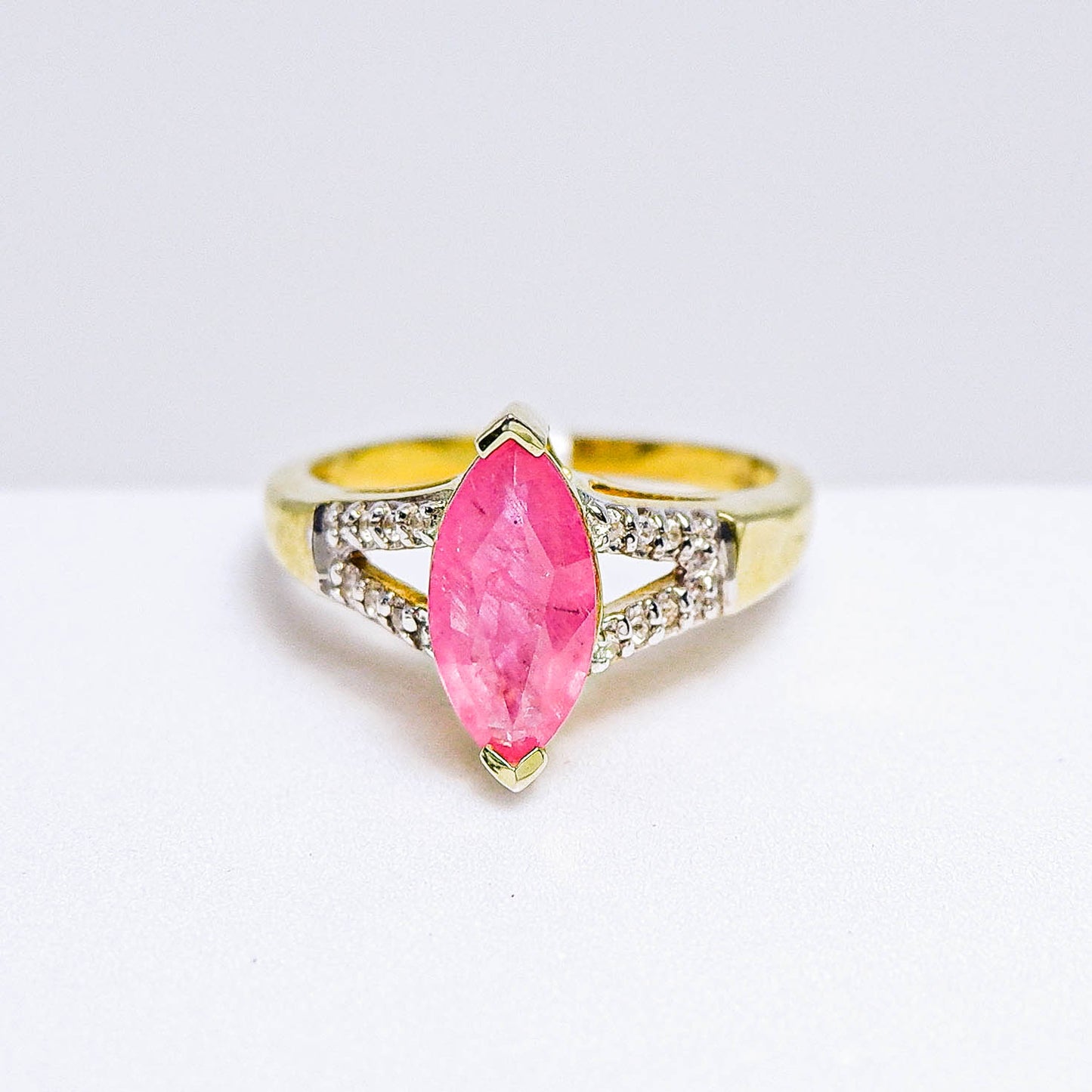 แหวนเงินแท้ 925 ฝังพลอย ทับทิมแทนซาเนีย (Tanzania Ruby) + เซอร์คอน (Zircon)