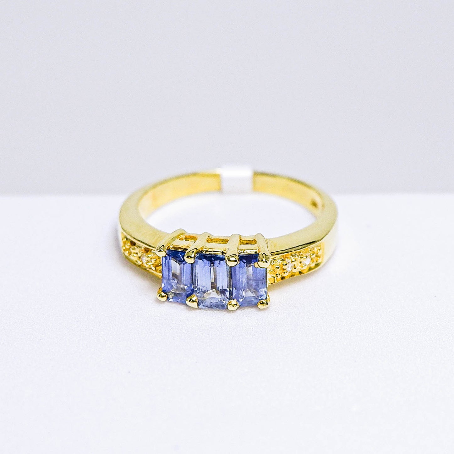 แหวนเงินแท้ 925 ฝังพลอย ไพลิน (Blue Sapphire) + เซอร์คอน (Zircon)