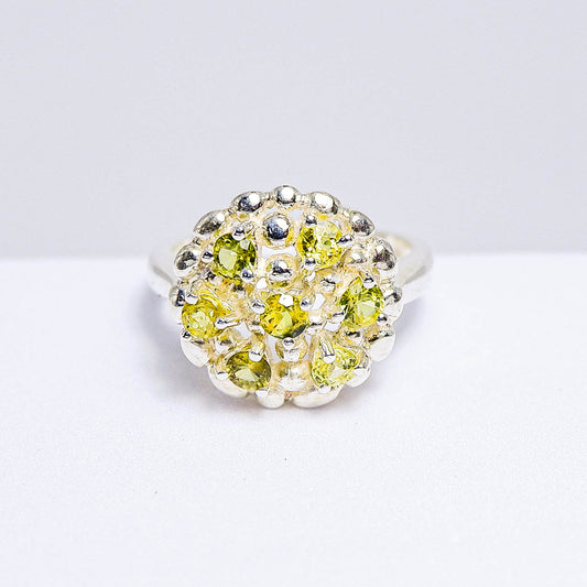 แหวนเงินแท้ 925 ฝังพลอย บุษราคัม (Yellow Sapphire)