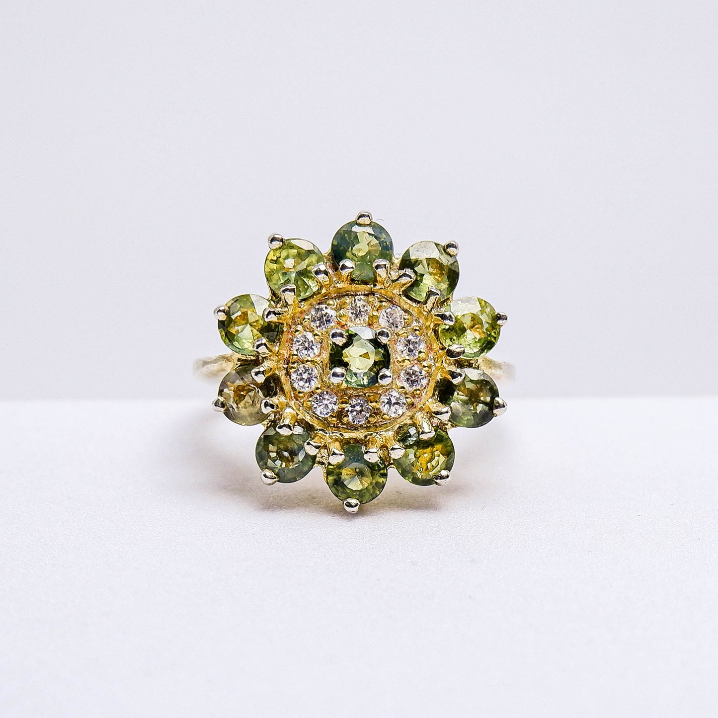 แหวนเงินแท้ 925 ฝังพลอย เขียวส่อง (green Sapphire) + เซอร์คอน (Zircon)