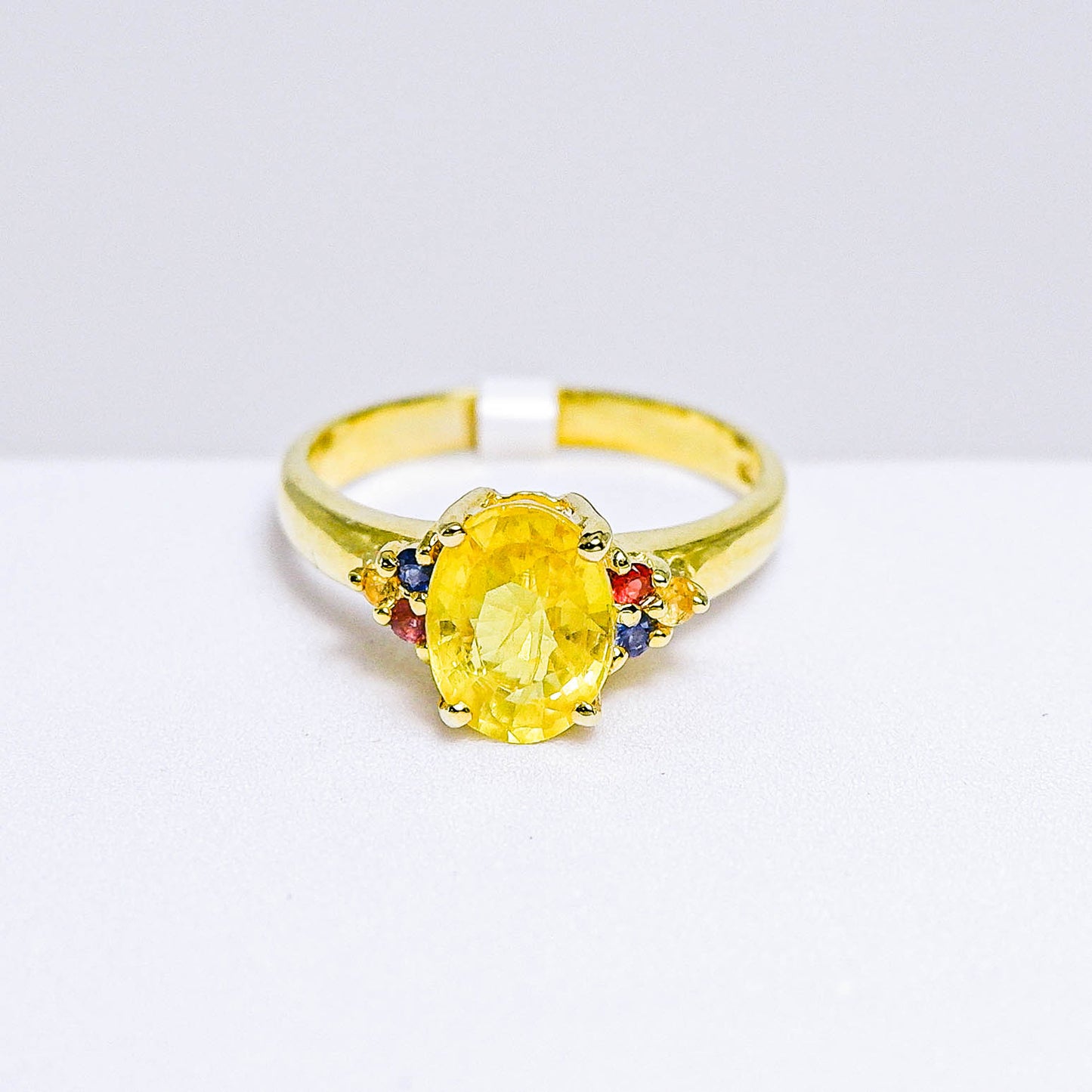 แหวนเงินแท้ 925 ฝังพลอย บุษราคัม (Yellow Sapphire) + แฟนซีแซฟไฟร์ (Fancy Sapphire)