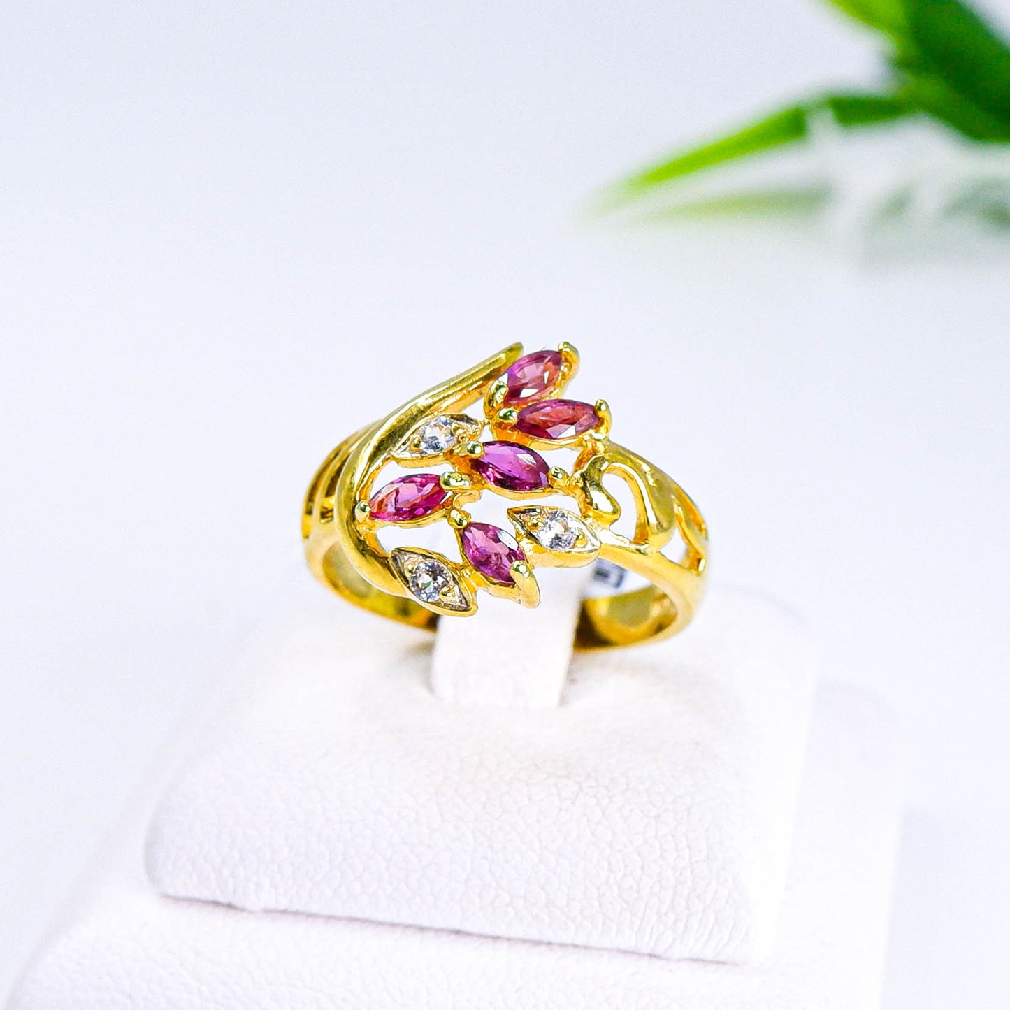 แหวนเงินแท้ 925 ฝังพลอย ทับทิมไทย (Siam Ruby) + ไวท์โทพาส (whitetopaz)