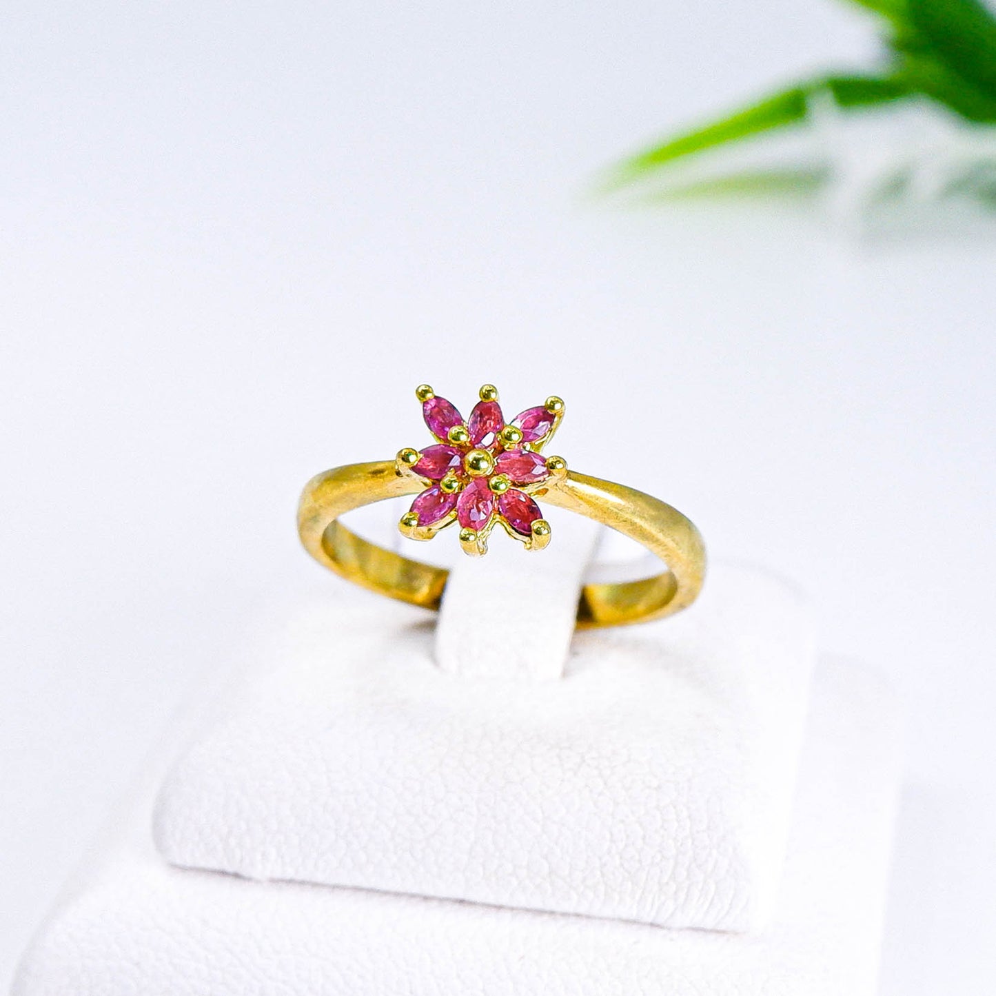แหวนเงินแท้ 925 ฝังพลอย ทับทิมไทย (Siam Ruby)
