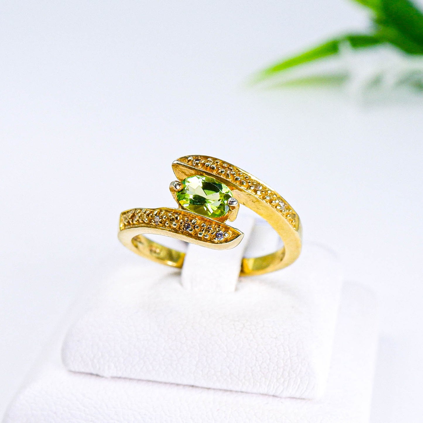 แหวนเงินแท้ 925 ฝังพลอย เพอริดอท (Peridot) + โทพาส (Topaz)