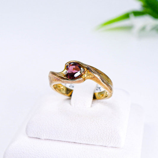 แหวนเงินแท้ 925 ฝังพลอย โกเมน (Garnet)