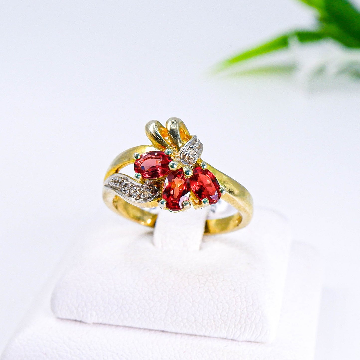 แหวนเงินแท้ 925 ฝังพลอย ออเรนจ์แซฟไฟร์ (Orange Sapphire) + ไวท์โทพาส (whitetopaz)
