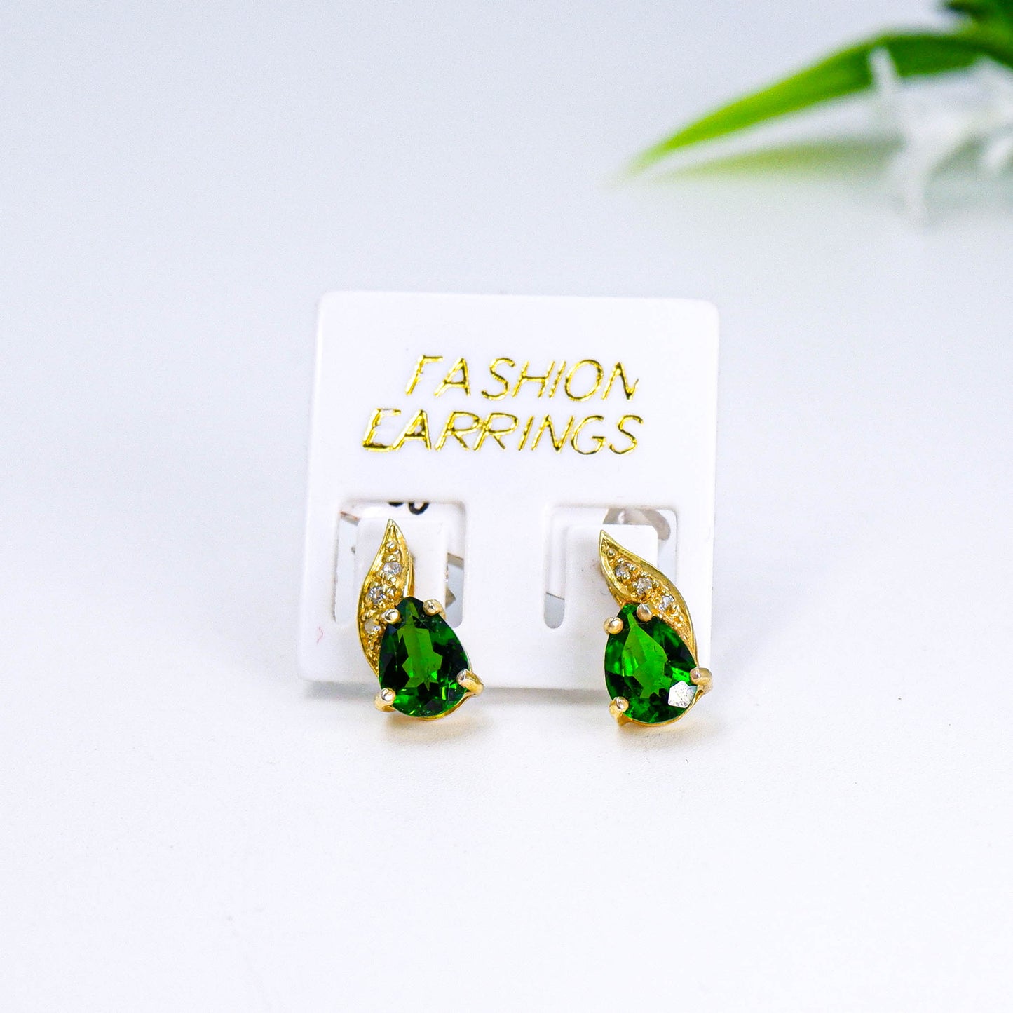 ต่างหูเงินแท้ 925 ฝังพลอย กรีนโคมดิออปไซต์ (Green Chrome Diopside) + ไวท์โทพาส (whitetopaz)