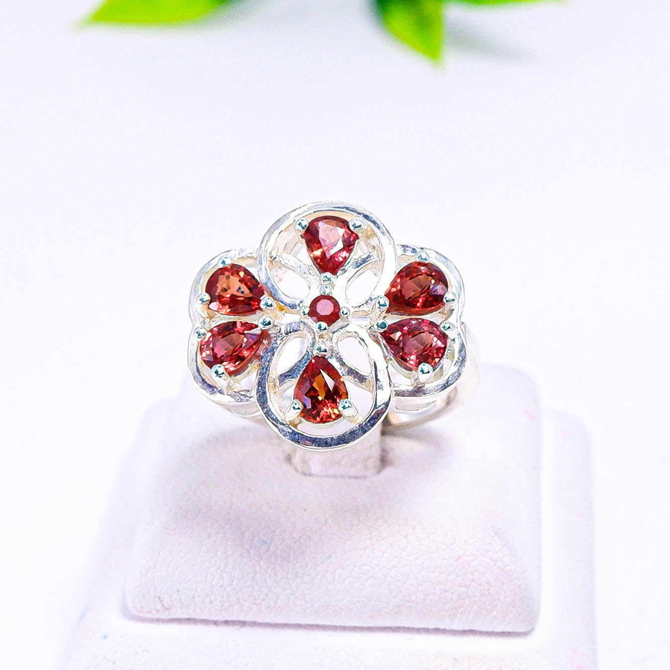 แหวนเงินแท้ 925 ฝังพลอย แทนซาเนียรูบี้ (Tanzania Ruby) + ออเรนจ์แซฟไฟร์ (Orange Sapphire)