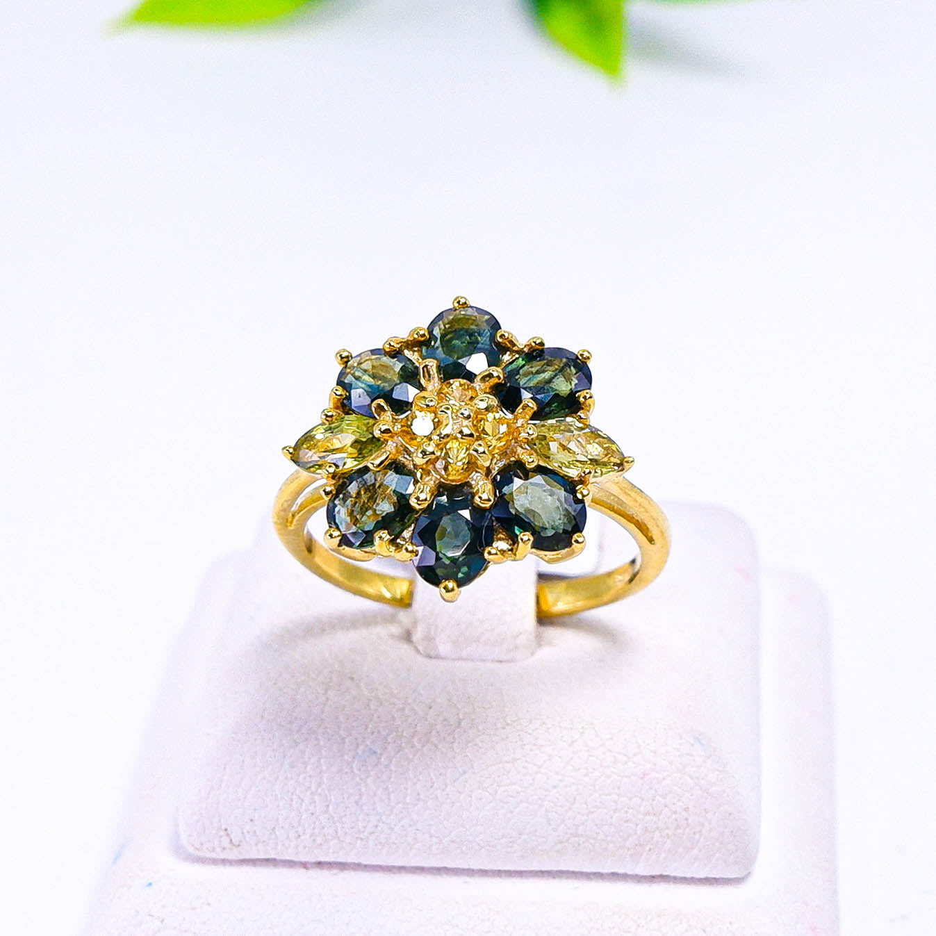 แหวนเงินแท้ 925 ฝังพลอย เขียวส่อง (green Sapphire) + แซฟไฟร์ (Sapphire)