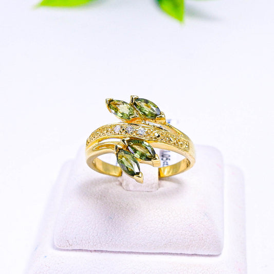 แหวนเงินแท้ 925 ฝังพลอย เขียวส่อง (green Sapphire) + เซอร์คอน (Zircon)