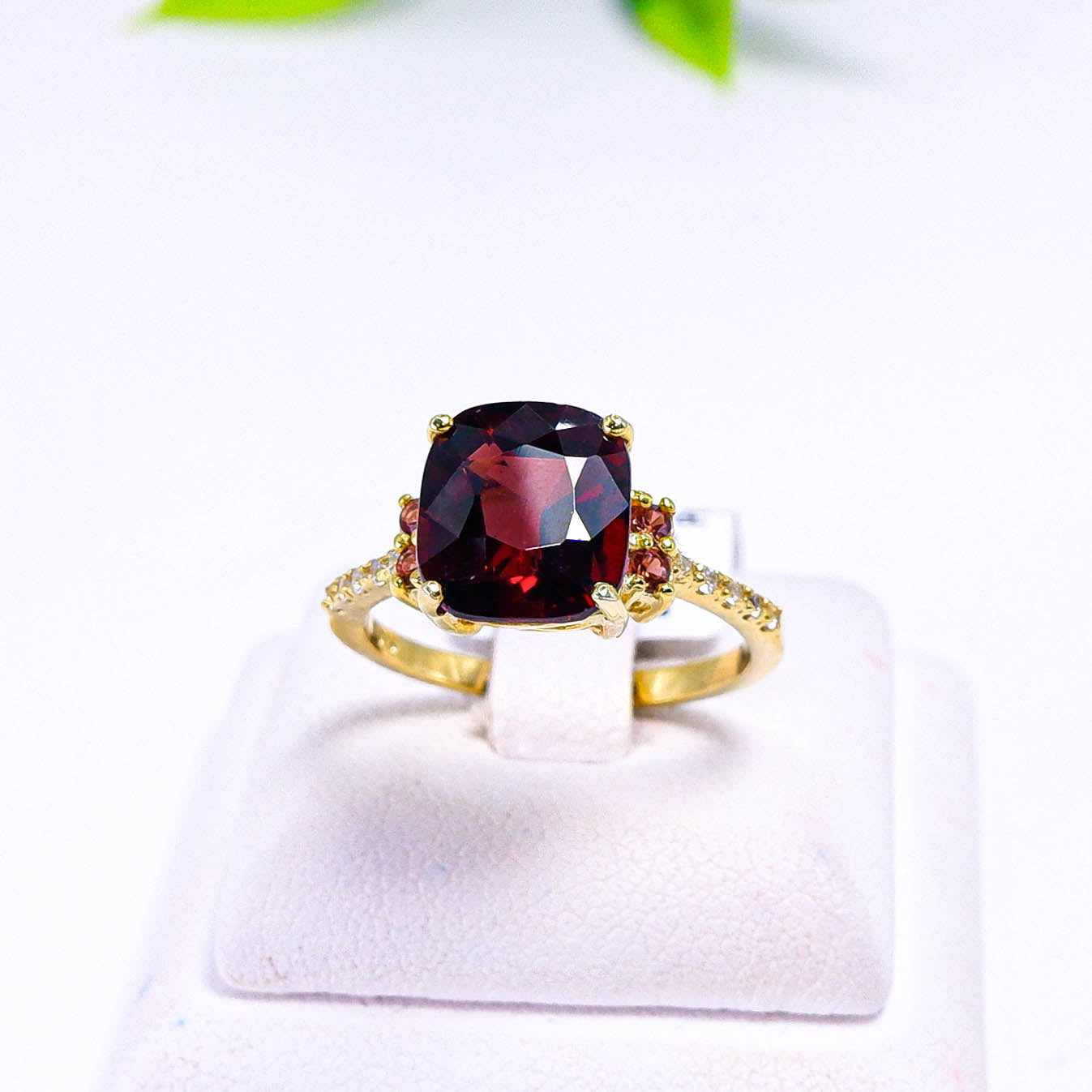 แหวนเงินแท้ 925 ฝังพลอย โรโดไลท์ (Rhodolite) + โกเมน (Garnet) + เซอร์คอน (Zircon)