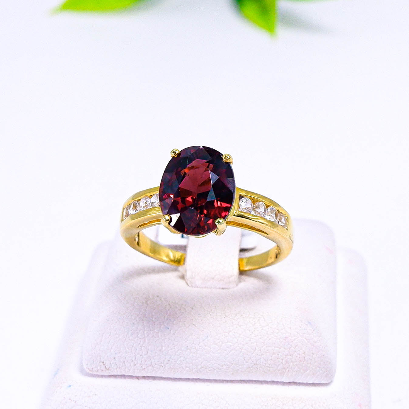 แหวนเงินแท้ 925 ฝังพลอย โรโดไลท์ (Rhodolite) + เซอร์คอน (Zircon)