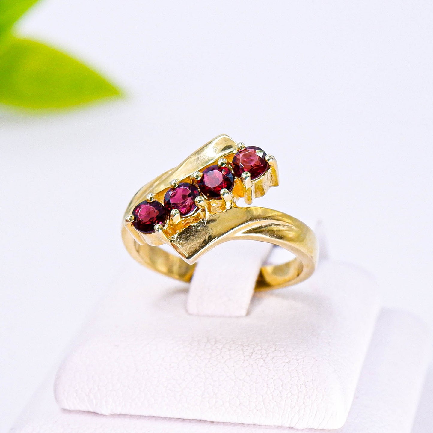 แหวนเงินแท้ 925 ฝังพลอย สปิเนล (Spinel)