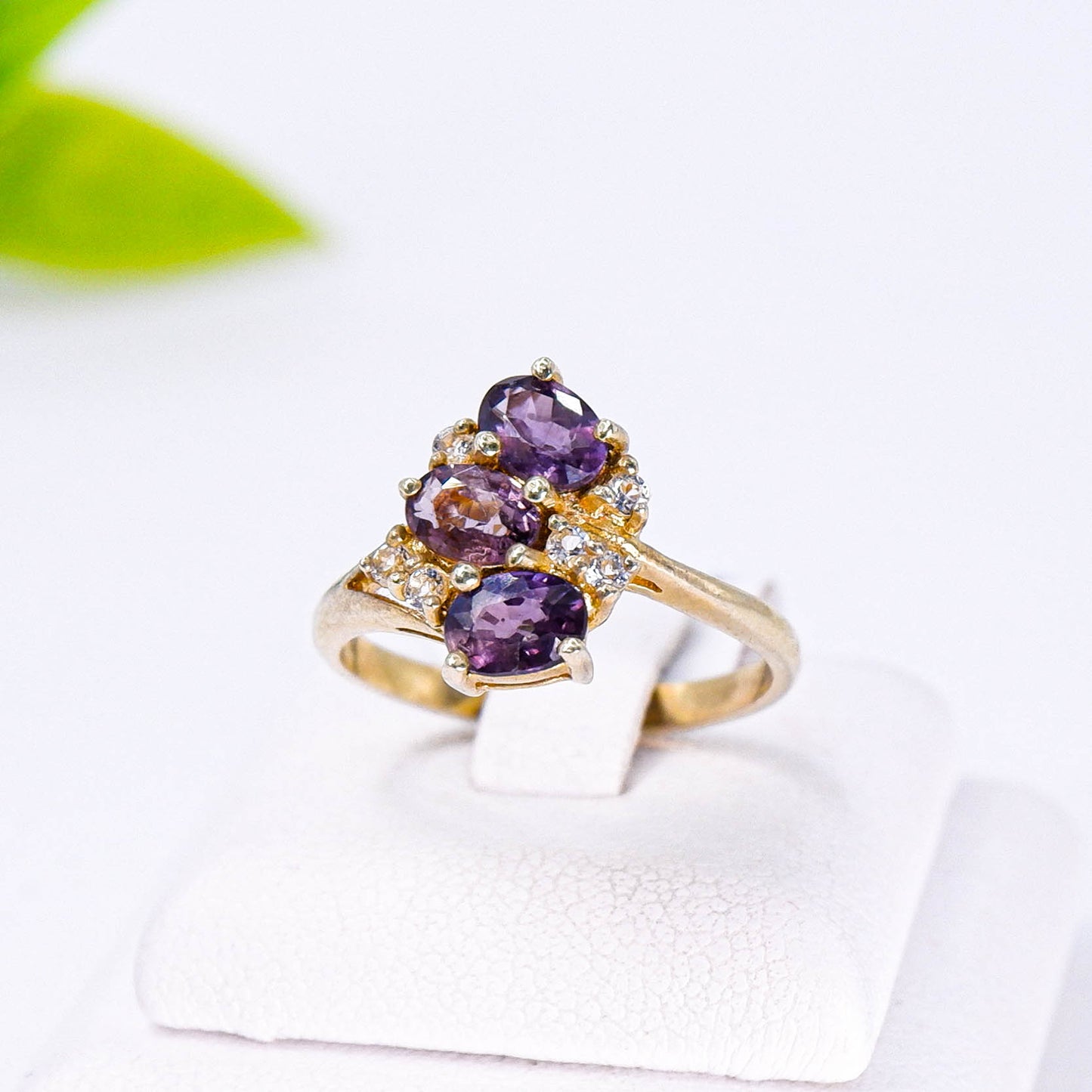 แหวนเงินแท้ 925 ฝังพลอย แซฟไฟร์ไทย (Thai Sapphire) + ไวท์โทพาส (whitetopaz)