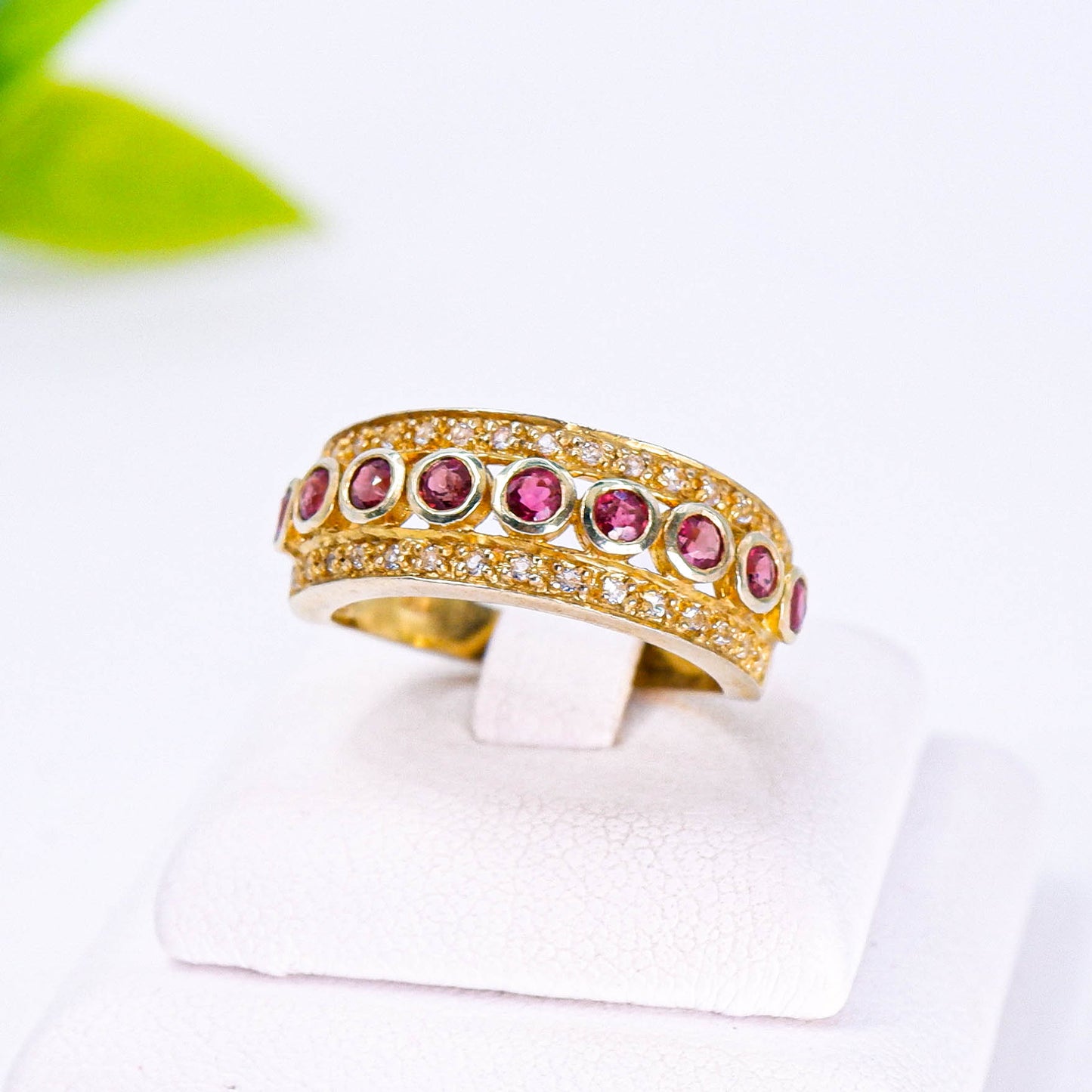 แหวนเงินแท้ 925 ฝังพลอย แซฟไฟร์ซองเจียแดง (Songea Sapphire) + ไวท์โทพาส (whitetopaz)