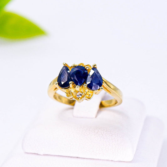 แหวนเงินแท้ 925 ฝังพลอย ไพลินกาญจน์ (Blue Sapphire) + เซอร์คอน (Zircon)