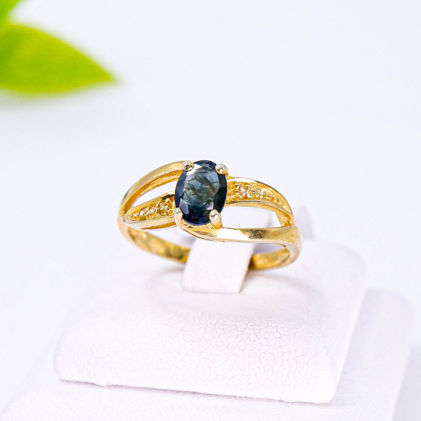 แหวนเงินแท้ 925 ฝังพลอย เขียวส่อง (green Sapphire) + แซฟไฟร์ (Sapphire)