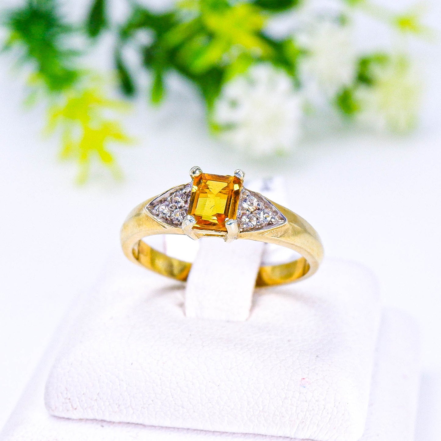 แหวนเงินแท้ 925 ฝังพลอย บุษราคัม (Yellow Sapphire) + เซอร์คอน (Zircon)
