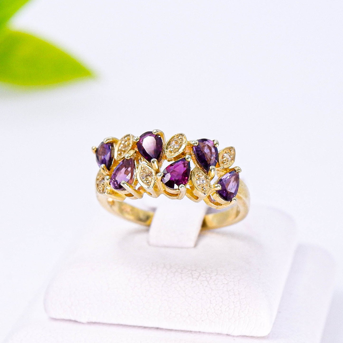 แหวนเงินแท้ 925 ฝังพลอย แซฟไฟร์ไทย (Thai Sapphire) + ไวท์โทพาส (whitetopaz)