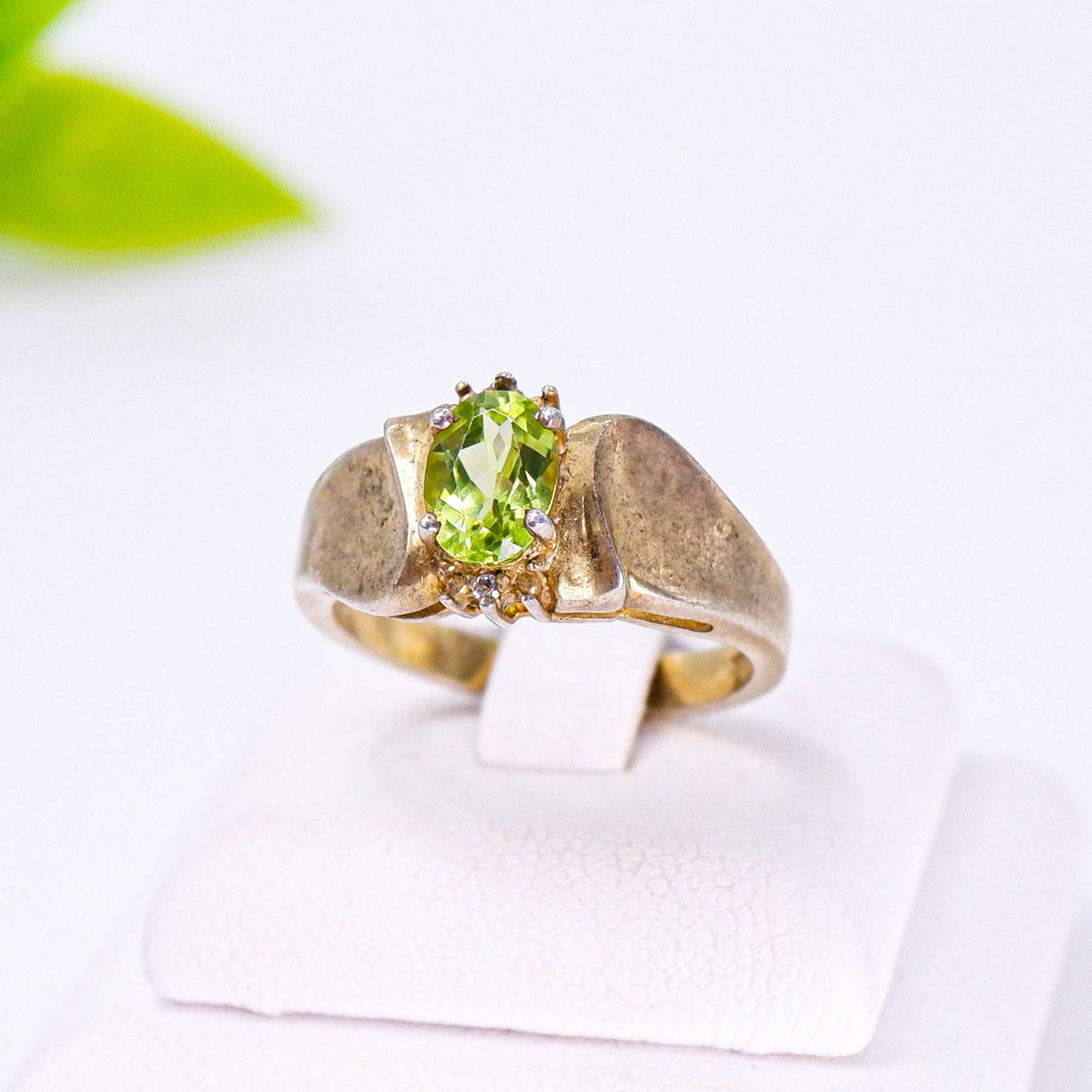 แหวนเงินแท้ 925 ฝังพลอย เพอริดอท (Peridot) + โทพาส (Topaz)
