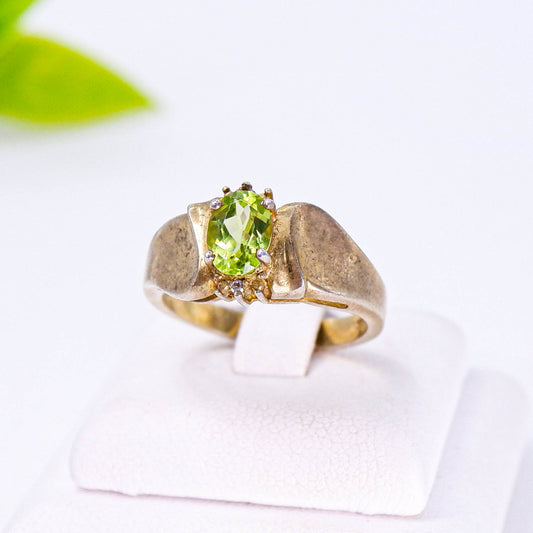 แหวนเงินแท้ 925 ฝังพลอย เพอริดอท (Peridot) + โทพาส (Topaz)