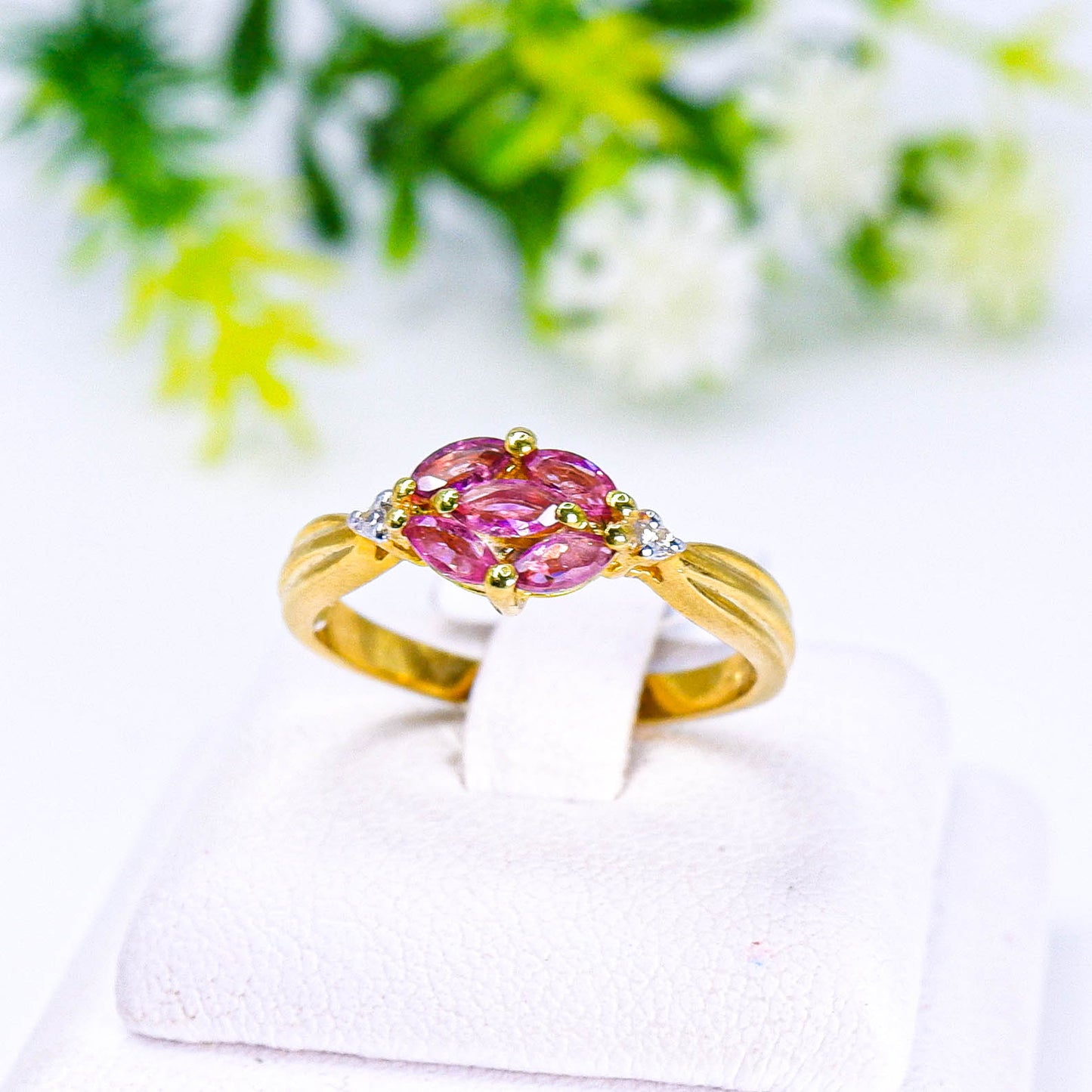 แหวนเงินแท้ 925 ฝังพลอย ทับทิมไทย (Siam Ruby) + เซอร์คอน (Zircon)
