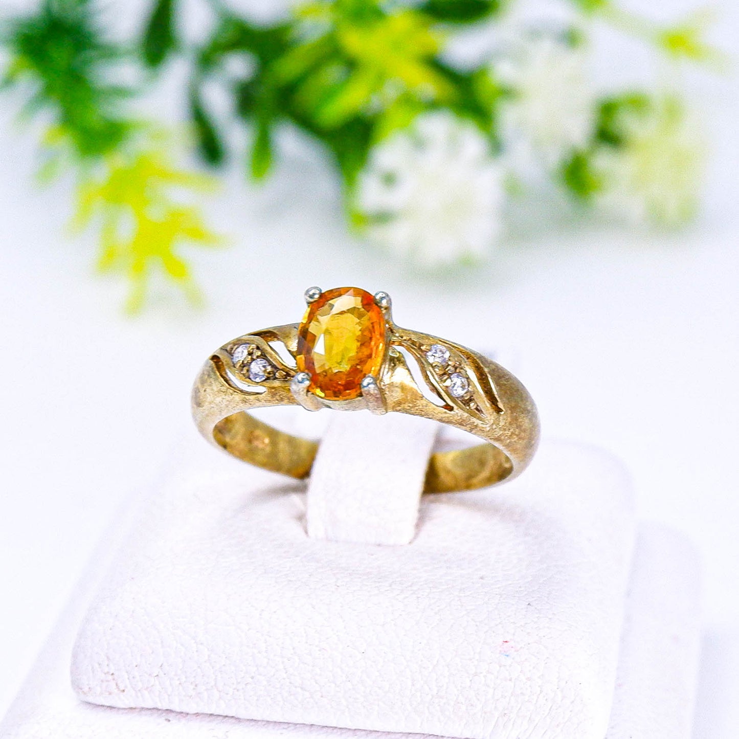 แหวนเงินแท้ 925 ฝังพลอย บุษราคัม (Yellow Sapphire) + เซอร์คอน (Zircon)