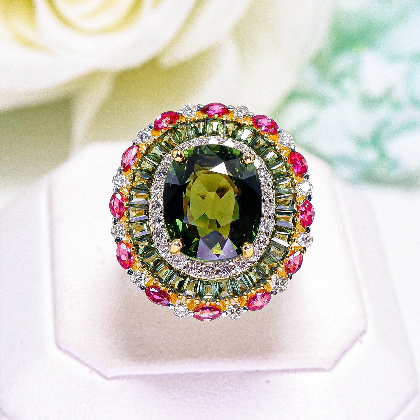 แหวนทอง9K ฝังพลอยเขียวส่อง(Green Sapphire) + ทับทิมไทย(Ruby) + เพชร(Diamond)