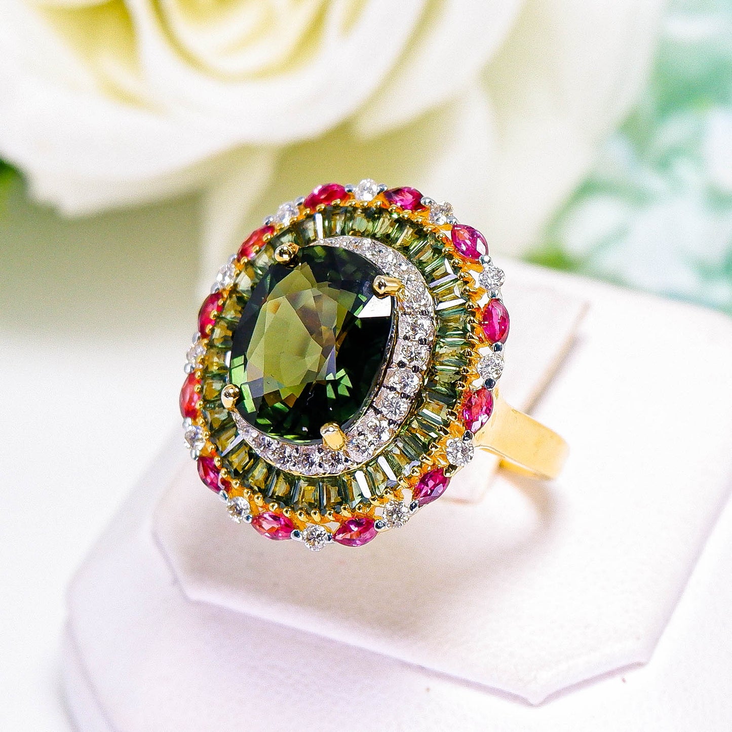 แหวนทอง9K ฝังพลอยเขียวส่อง(Green Sapphire) + ทับทิมไทย(Ruby) + เพชร(Diamond)