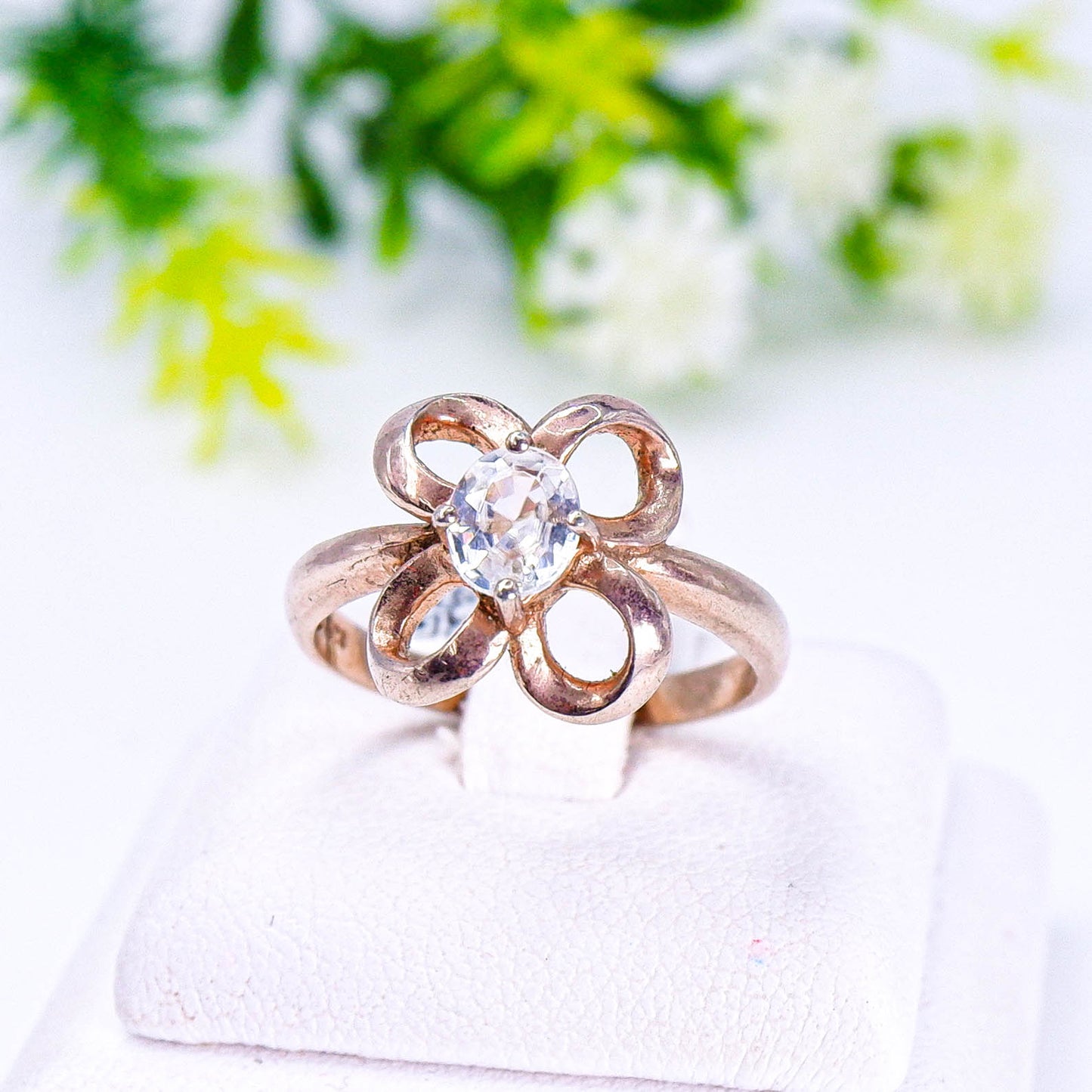 แหวนเงินแท้ 925 ฝังพลอย เพทาย (Zircon)