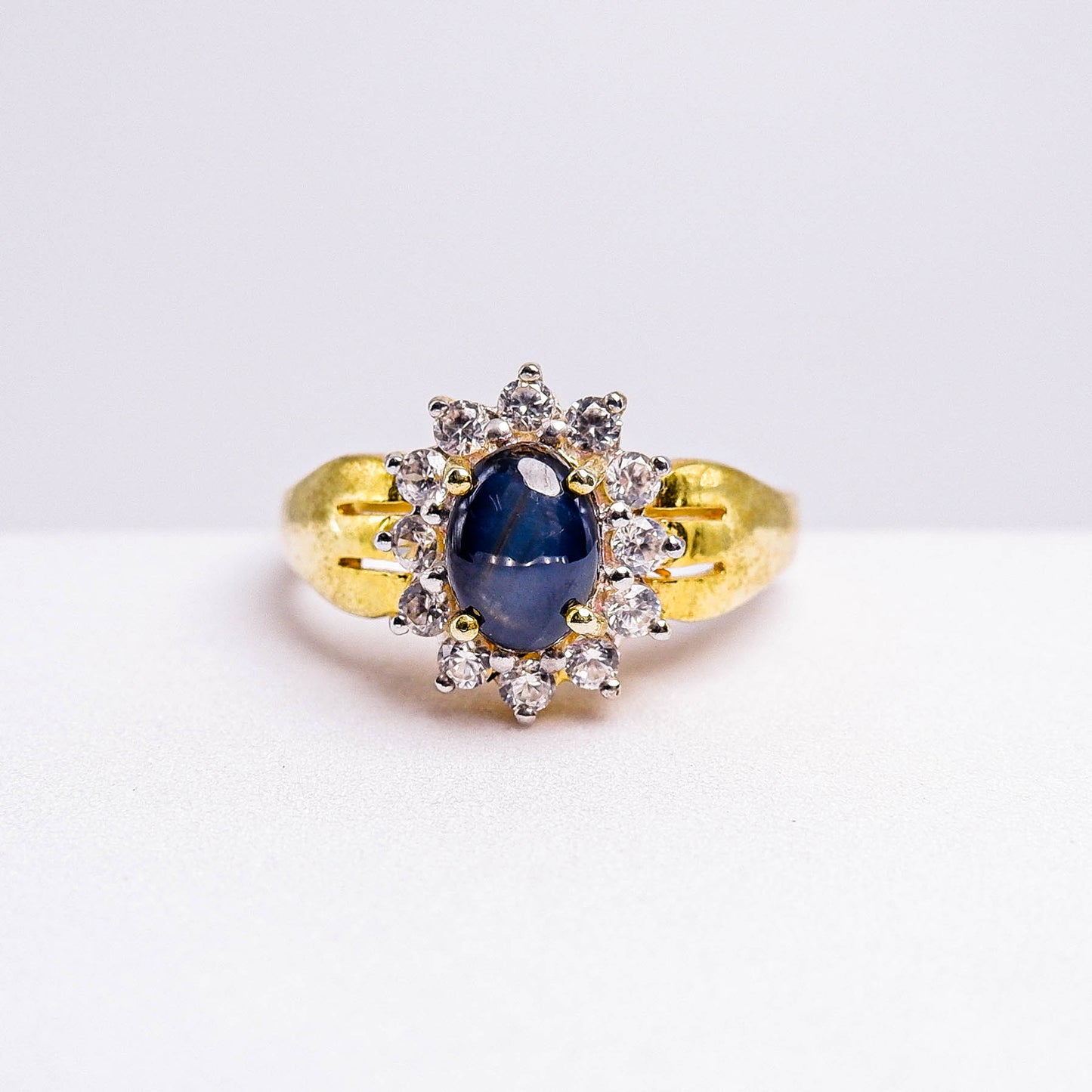 แหวนเงินแท้ 925 ฝังพลอย สตาร์บางกะจะ (ดิบ) (Black Star Sapphire)(Unheated)+เซอร์คอน (Zircon)