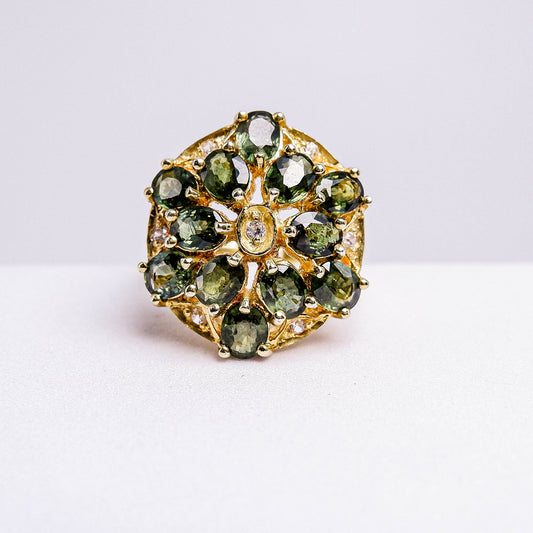 แหวนเงินแท้ 925 ฝังพลอย เขียวส่องบางกะจะ (greensapphire) + เซอร์คอน (Zircon)