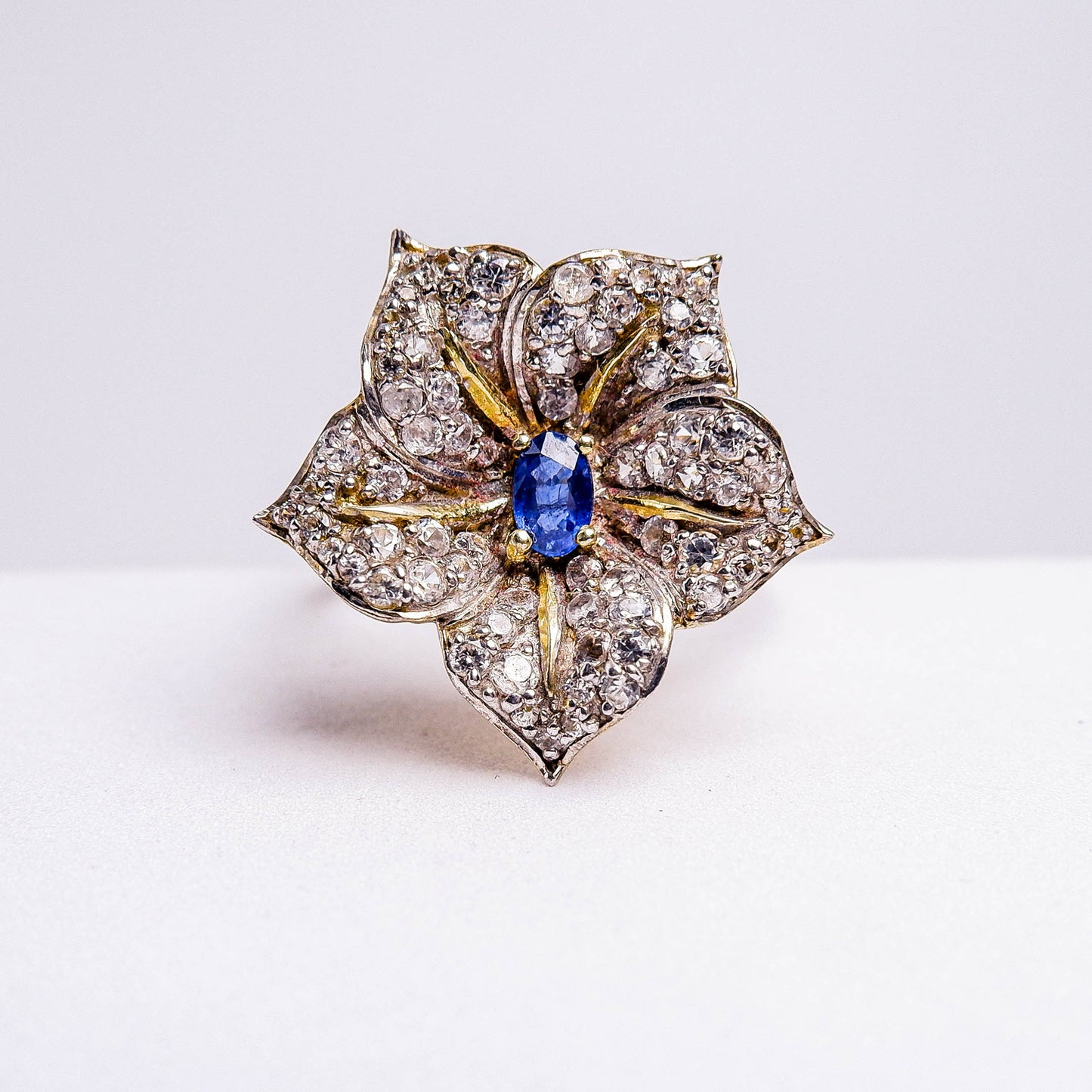 แหวนเงินแท้ 925 ฝังพลอย ไพลิน (Blue Sapphire) + เซอร์คอน (Zircon)