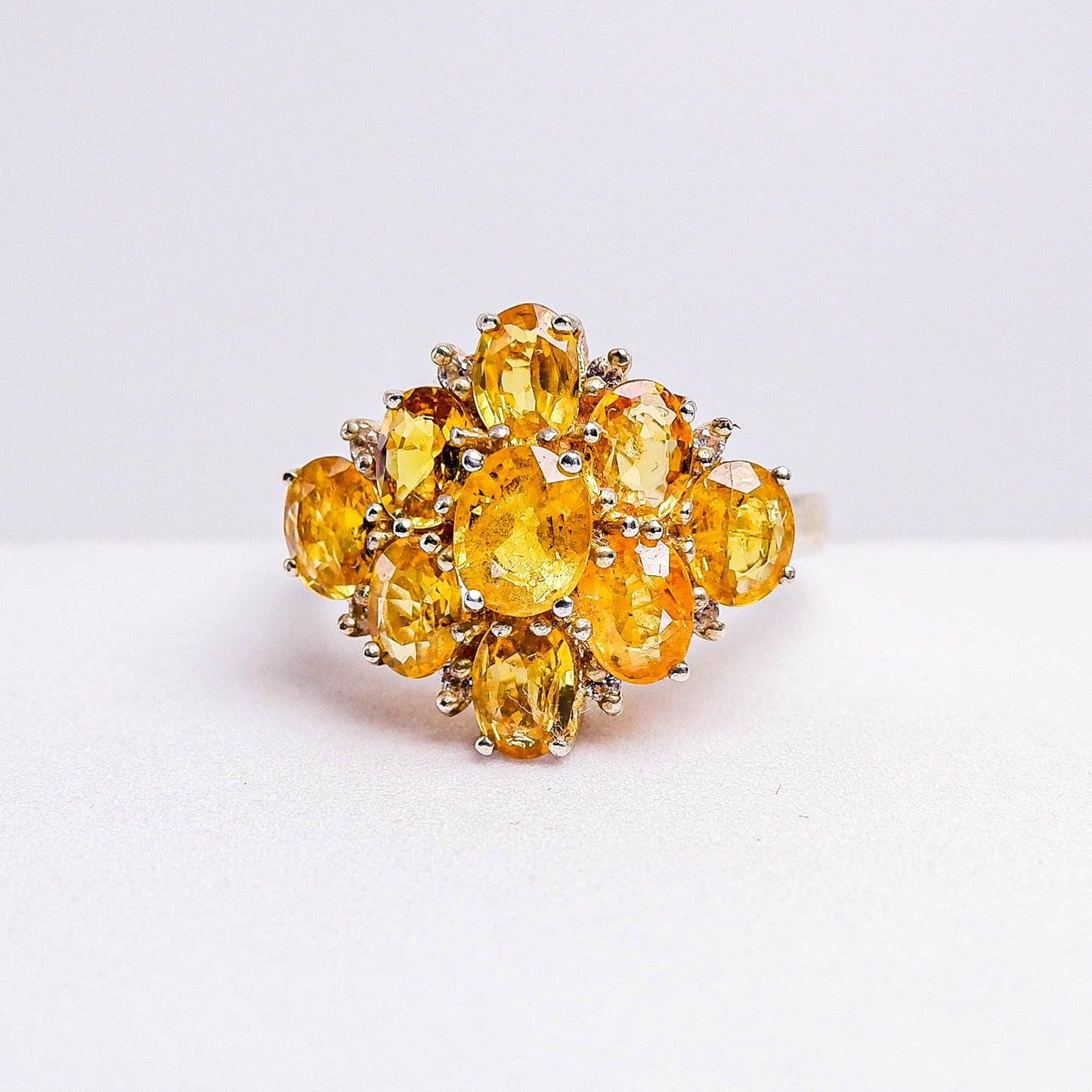 แหวนเงินแท้ 925 ฝังพลอย บุษราคัม (Yellow Sapphire) + ไวท์โทพาส (whitetopaz)