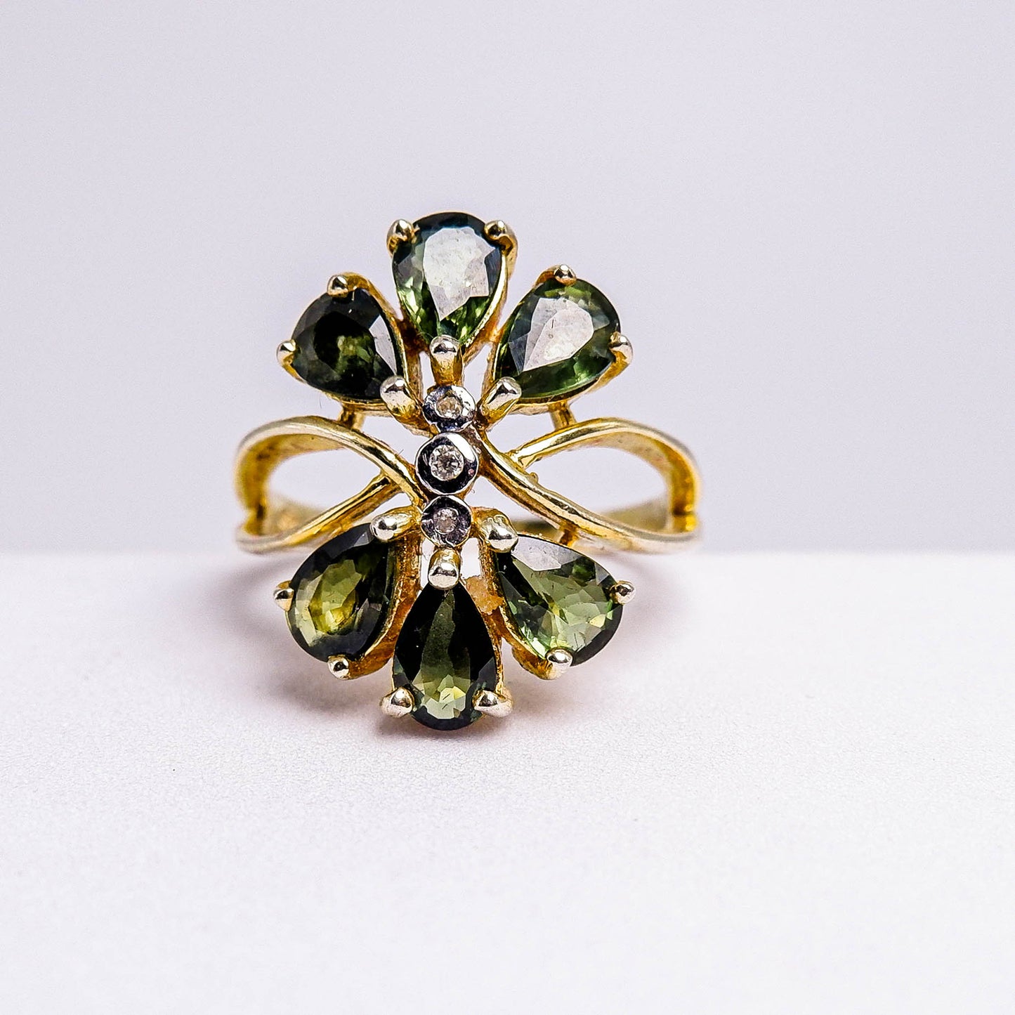 แหวนเงินแท้ 925 ฝังพลอย เขียวส่อง (greensapphire) + เซอร์คอน (Zircon)