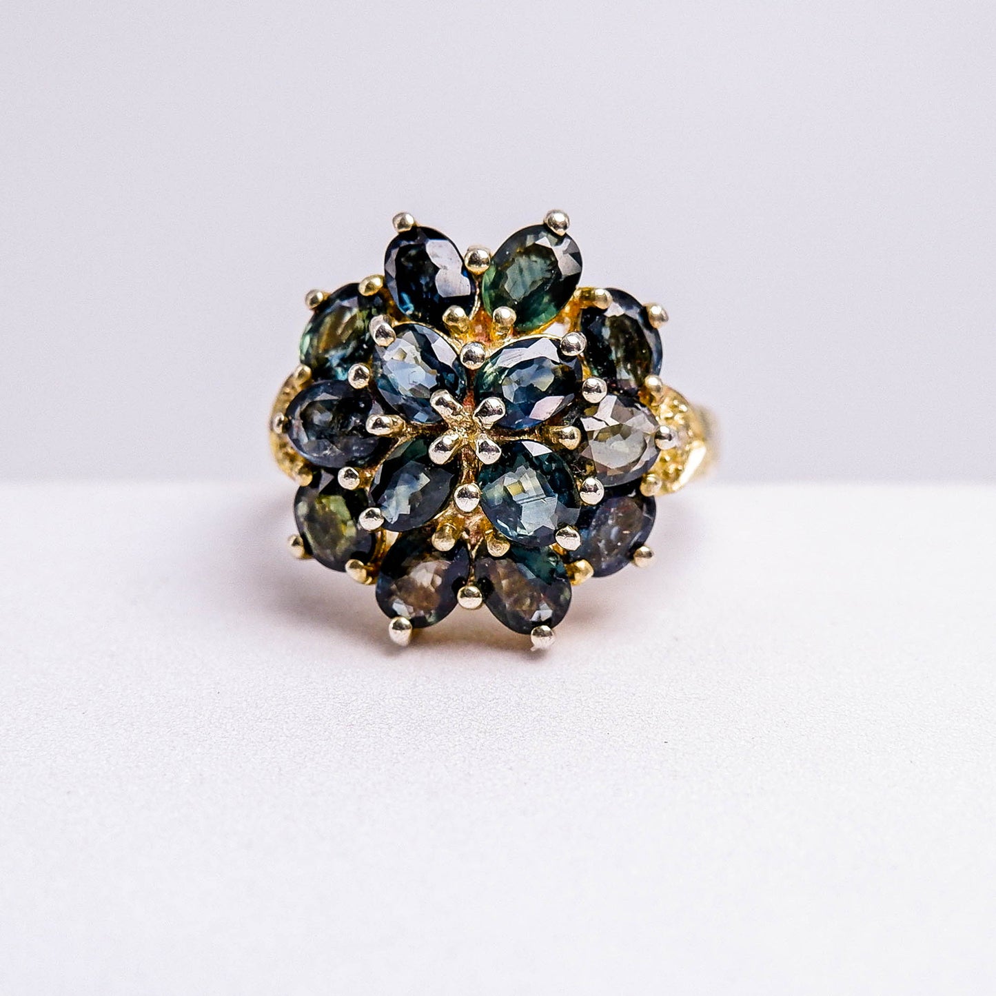 แหวนเงินแท้ 925 ฝังพลอย เขียวส่อง (greensapphire) + เซอร์คอน (Zircon)