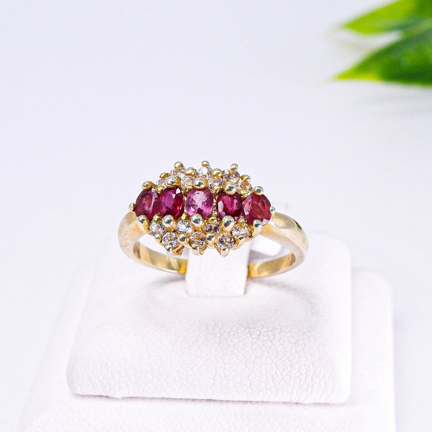 แหวนเงินแท้ 925 ฝังพลอย เรดสปิเนล (Red Spinel) + ไวท์โทพาส (whitetopaz)