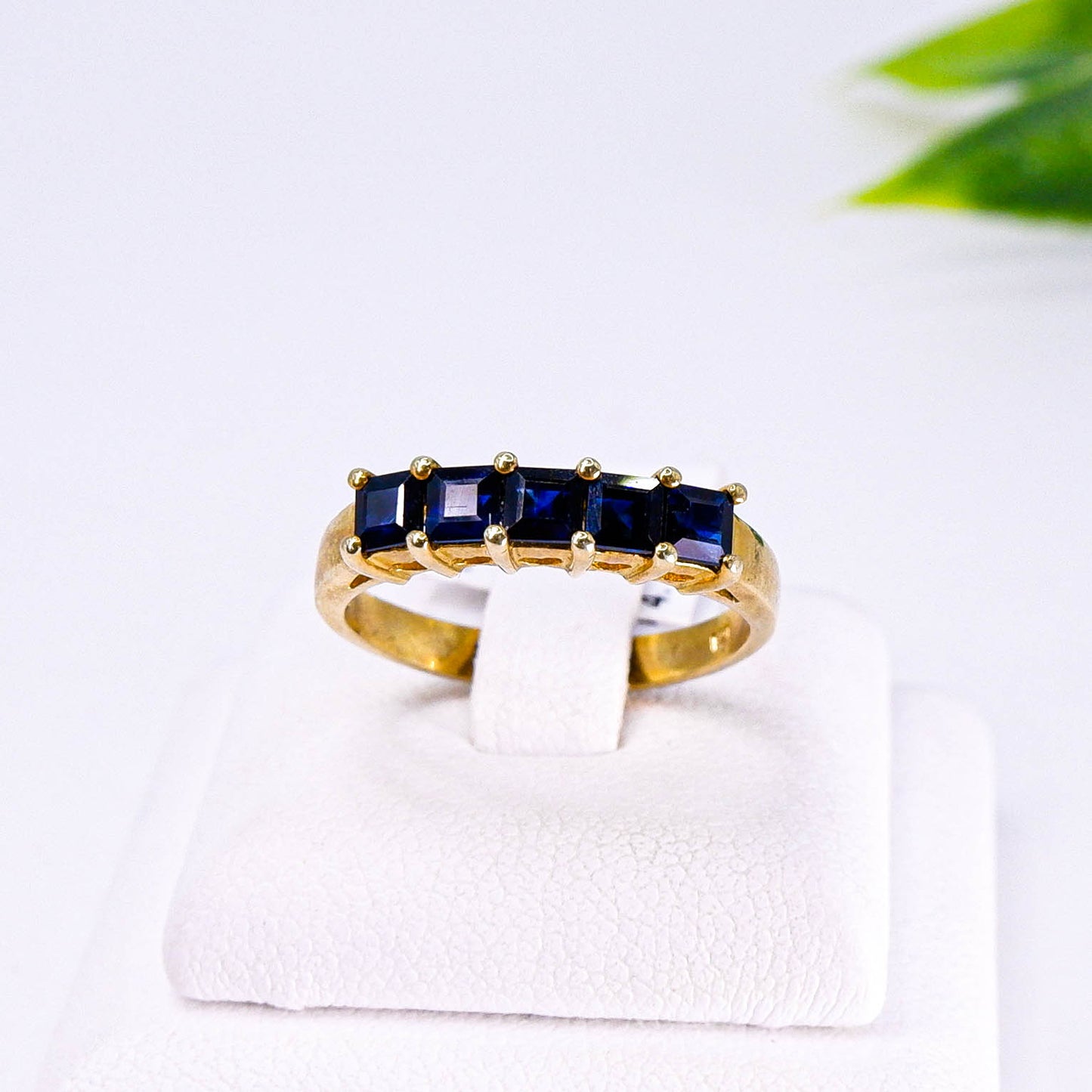 แหวนเงินแท้ 925 ฝังพลอย ไพลิน (Blue Sapphire)