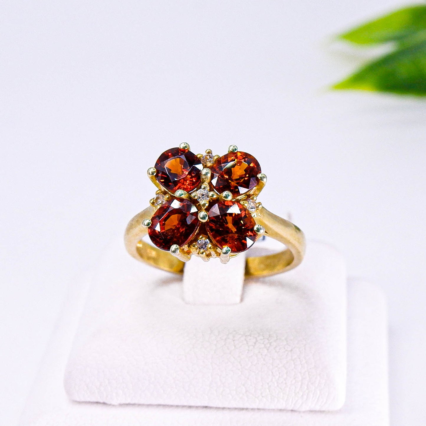 แหวนเงินแท้ 925 ฝังพลอย สเปซซาไทต์ (Spessartite Garnet) + เซอร์คอน (Zircon)
