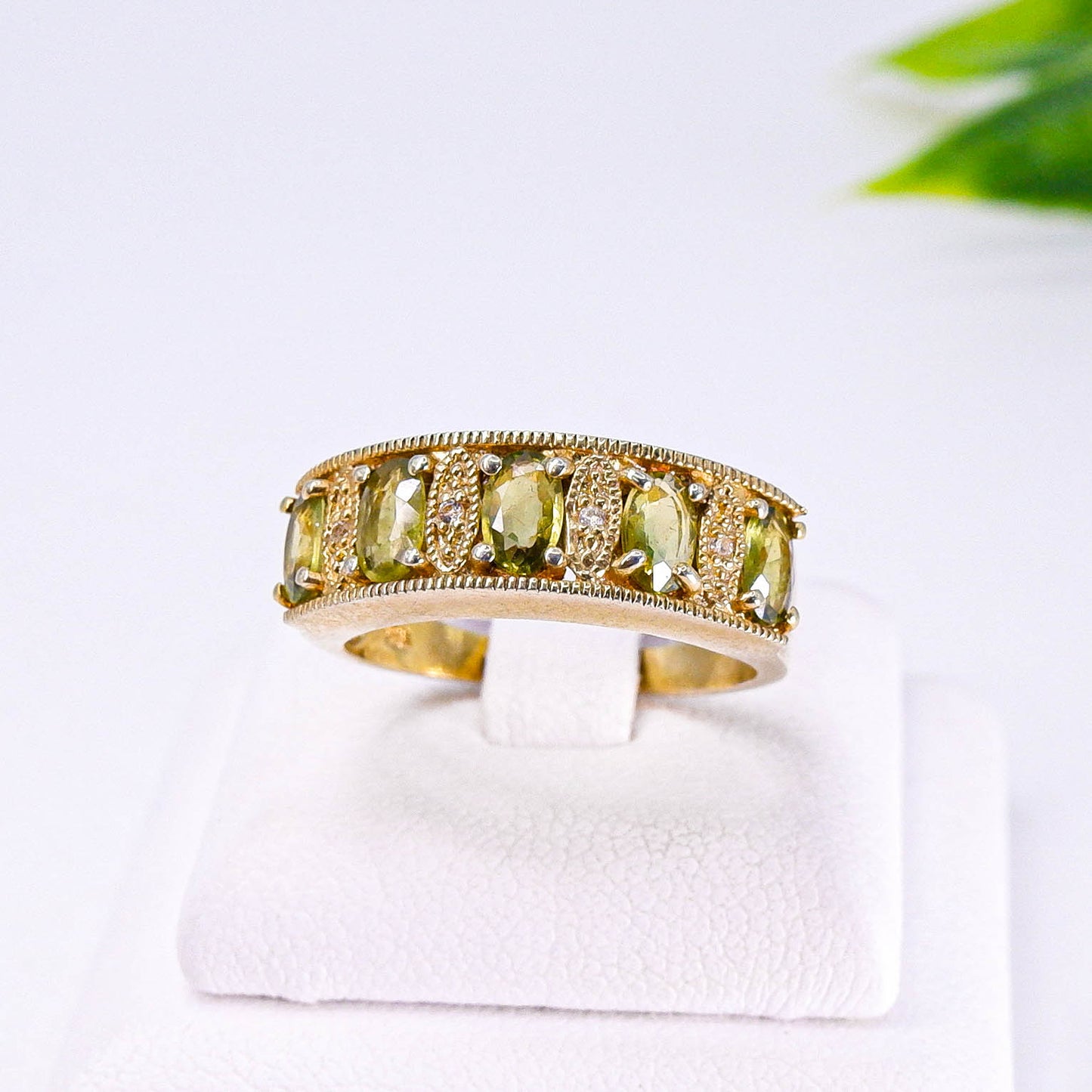 แหวนเงินแท้ 925 ฝังพลอย เขียวส่อง (green Sapphire) + ไวท์โทพาส (whitetopaz)
