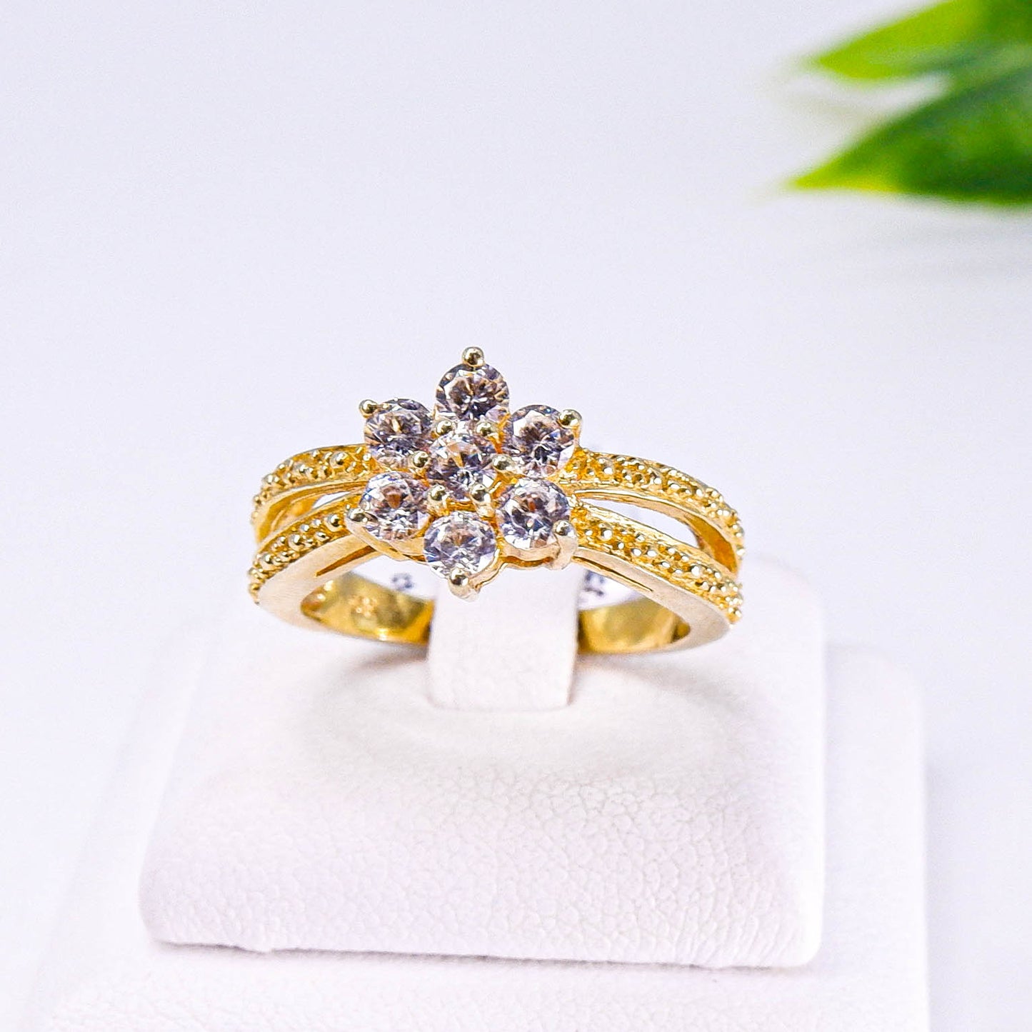 แหวนเงินแท้ 925 ฝังพลอย เซอร์คอน (Zircon)