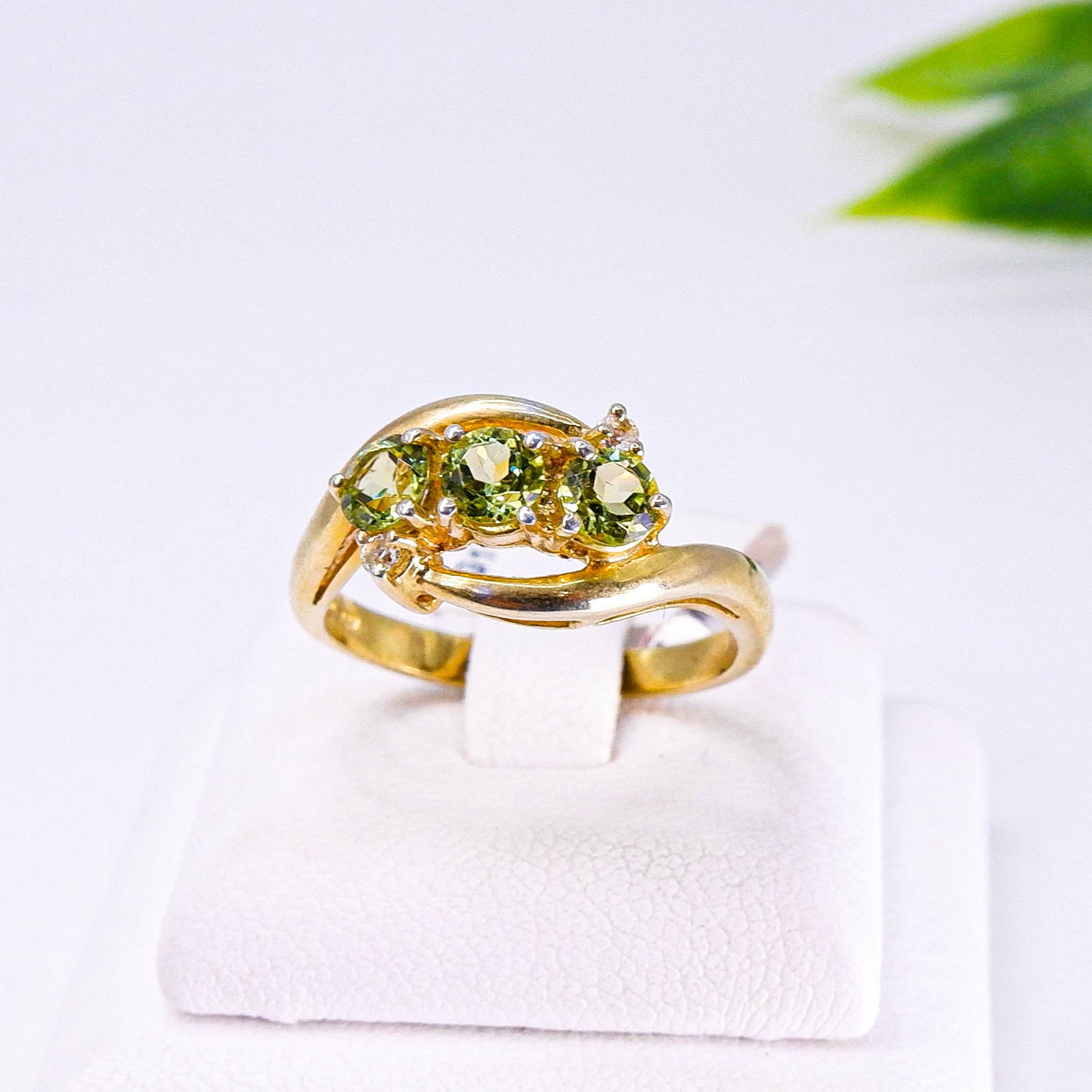 แหวนเงินแท้ 925 ฝังพลอย เพอริดอท (Peridot) + โทพาส (Topaz)