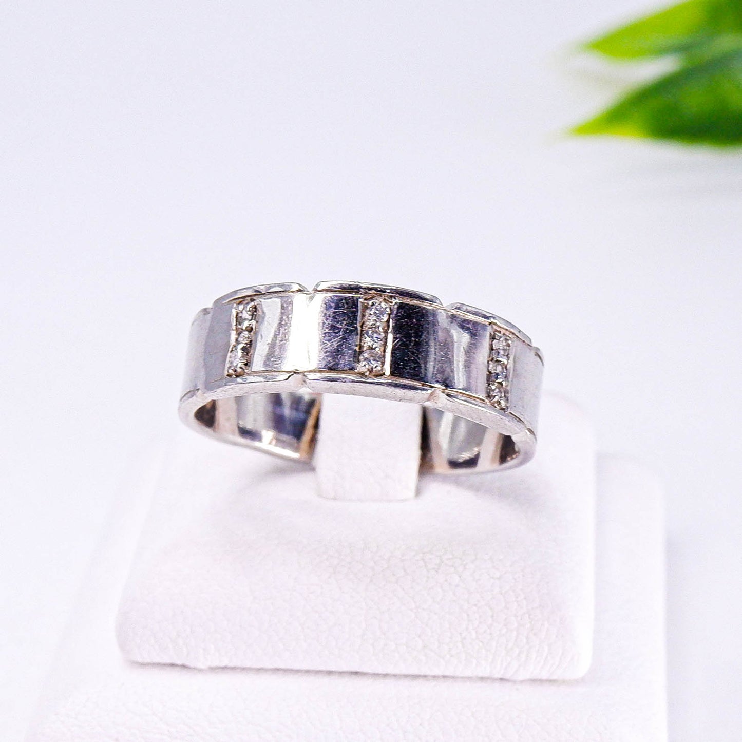 แหวนเงินแท้ 925 ฝังพลอย เซอร์คอน (Zircon)